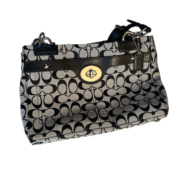 Signature Coach Purse - Picture 4 of 4